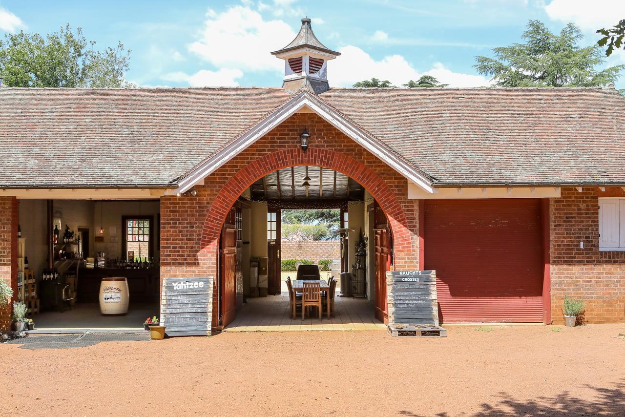 Petersons Armidale Winery And Guesthouse Eksteriør bilde